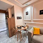Luxueux Studio A Cote De Mcdo & Zara Maarif